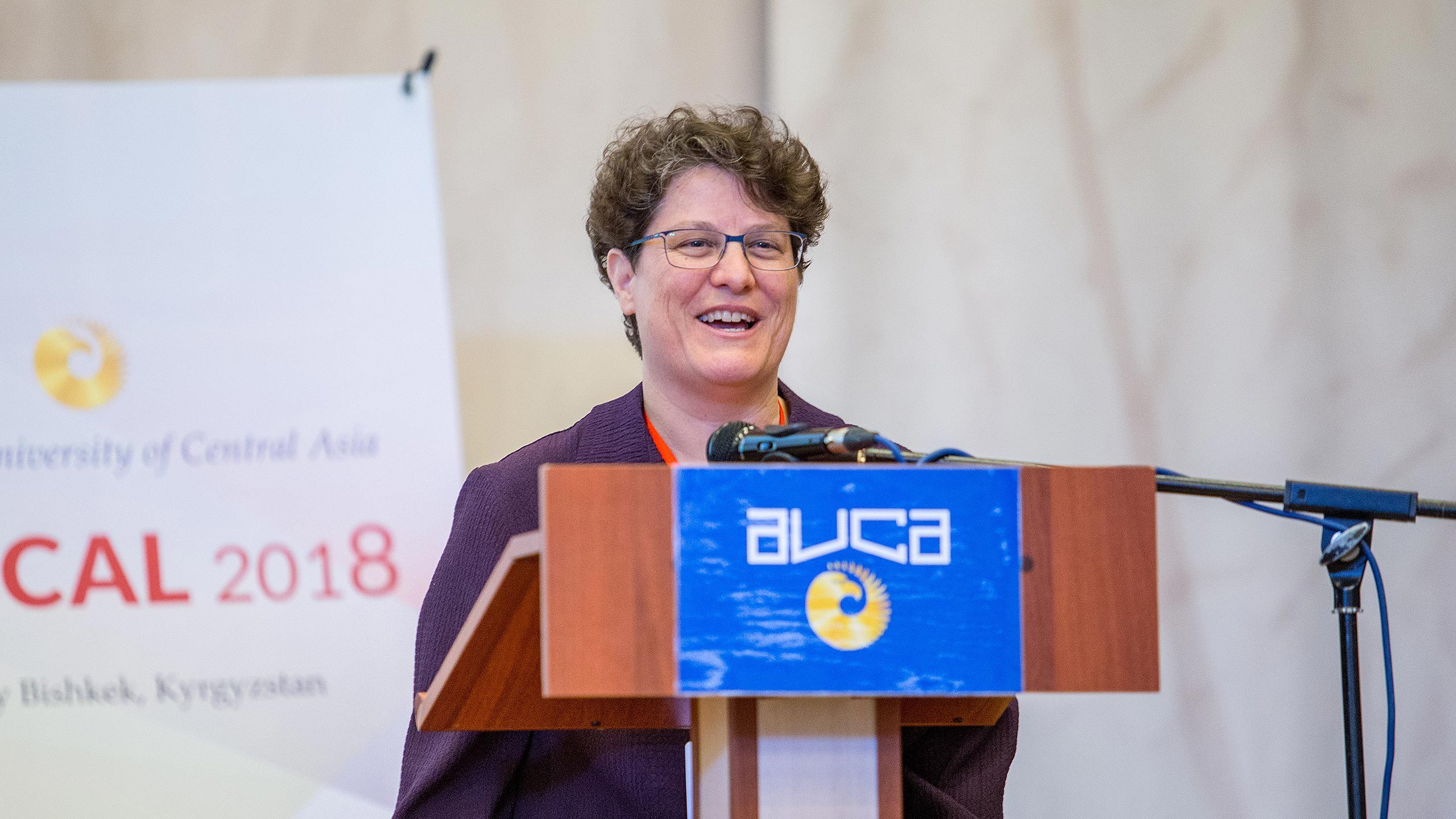 Gina Siesing delivering her AMICAL 2018 keynote